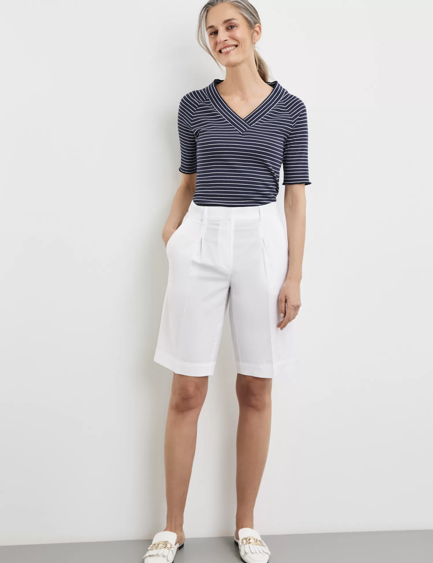 Fashion Bermuda Mit Kellerfalte Damen Shorts / Bermudas