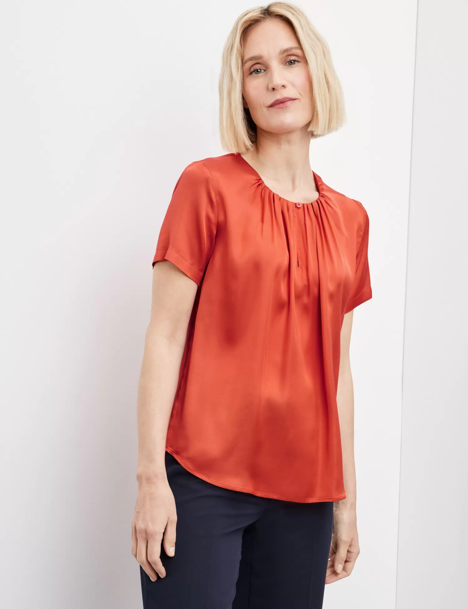 New Blusenshirt Mit Faltendetails Damen Blusenshirts