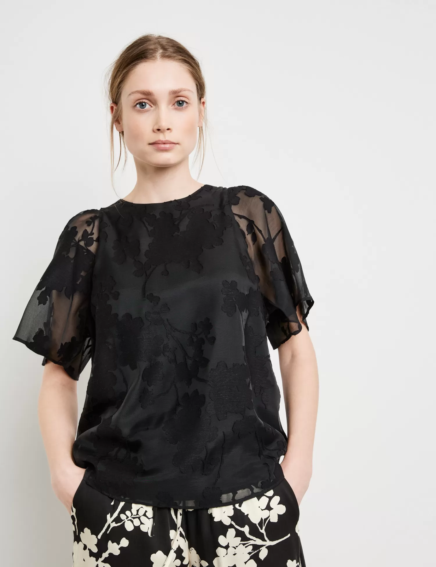 Store Feine Kurzarmbluse Aus Transparenter Qualitat Damen Blusenshirts