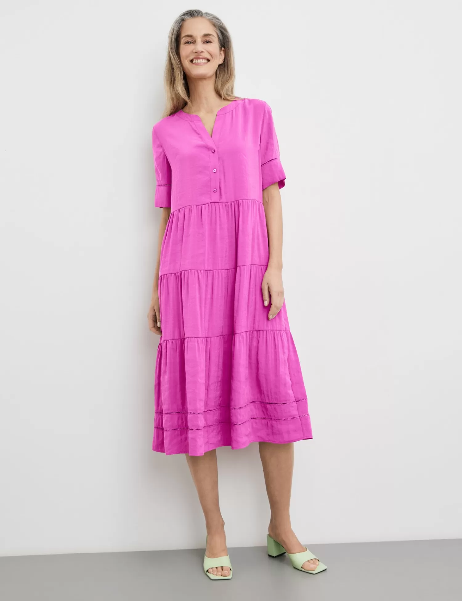 Fashion Midikleid Mit Stufenverarbeitung Damen Sommerkleider