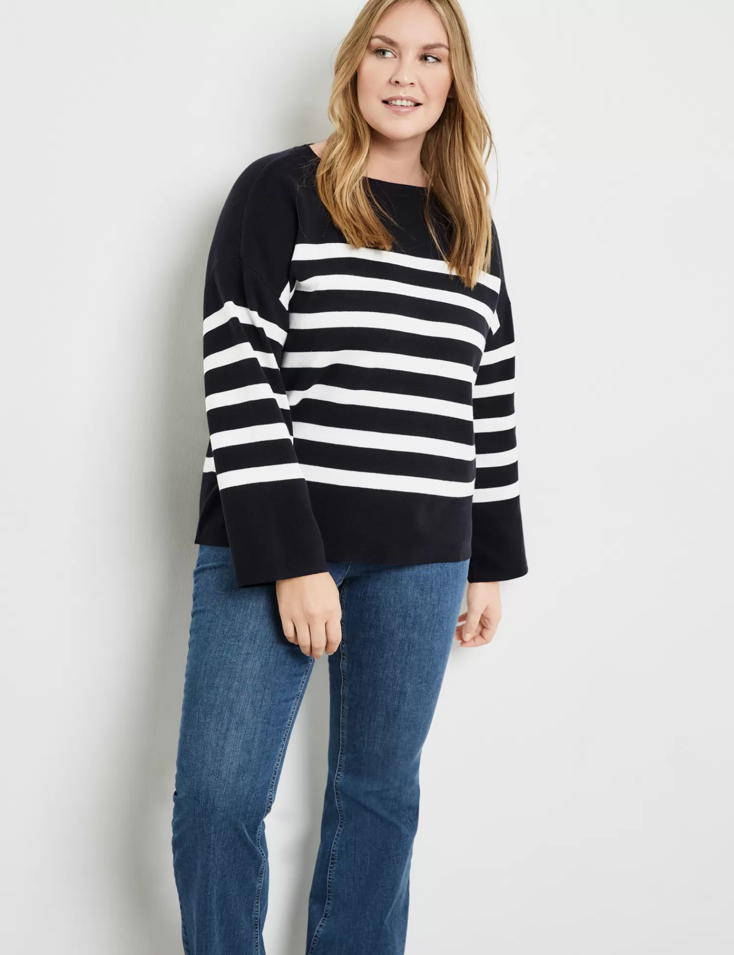 Hot Pullover Mit Streifen-Dessin Damen Pullover