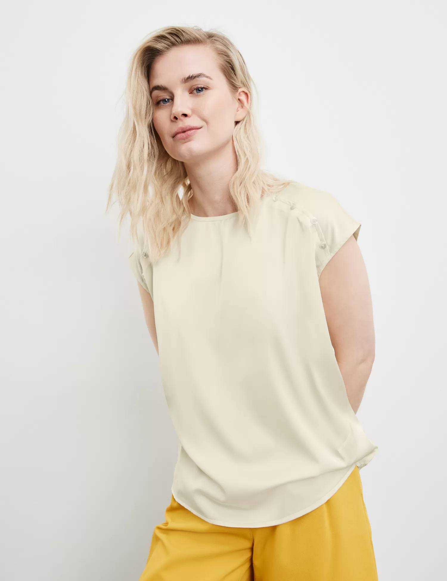 Online Shirt Mit Satin-Front Damen T-Shirts