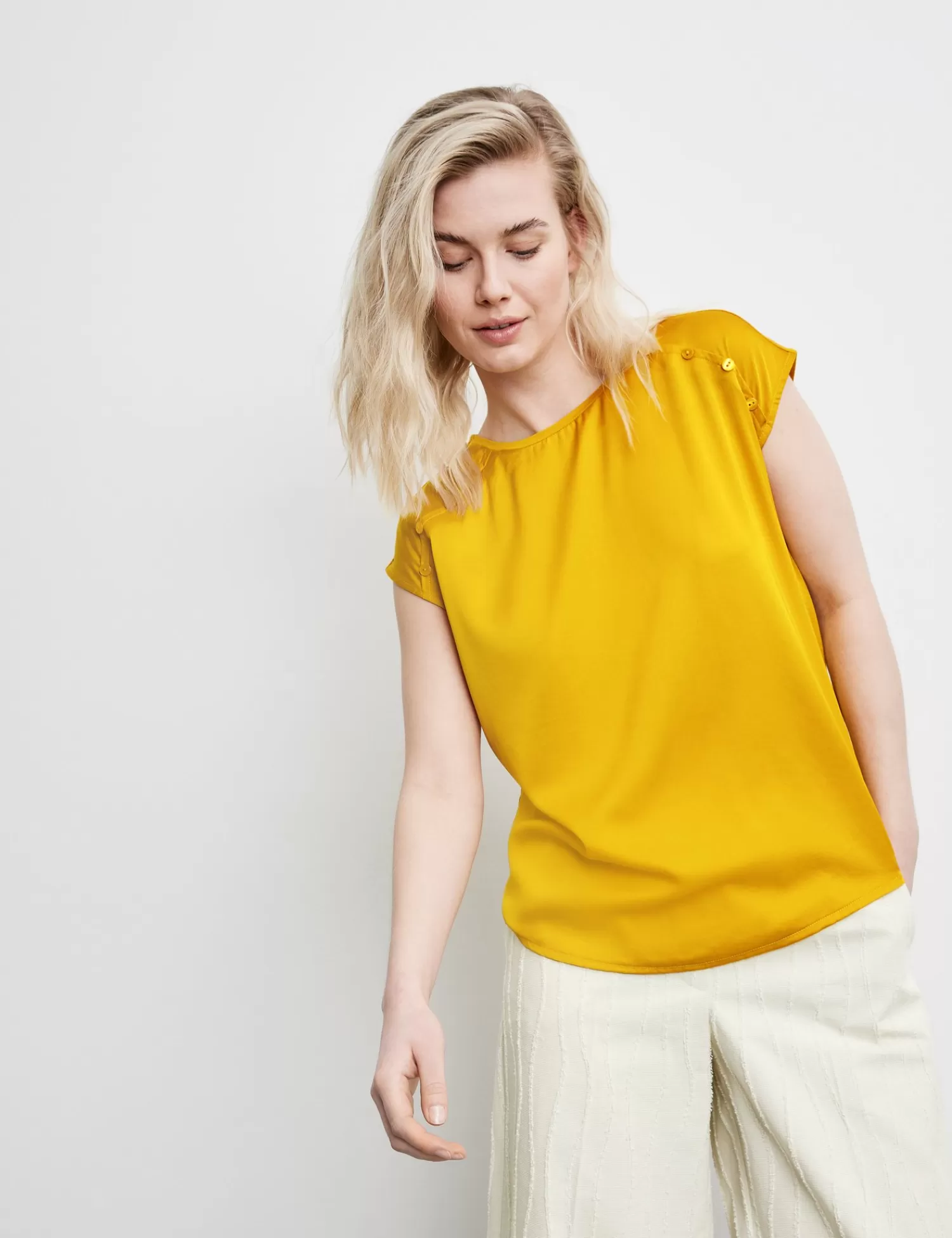 Flash Sale Shirt Mit Satin-Front Damen T-Shirts