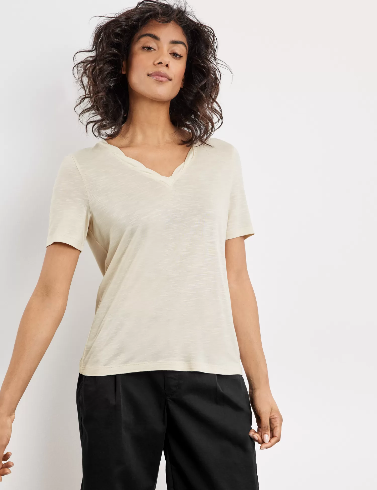 Shop T-Shirt Mit V-Ausschnitt Damen Tops